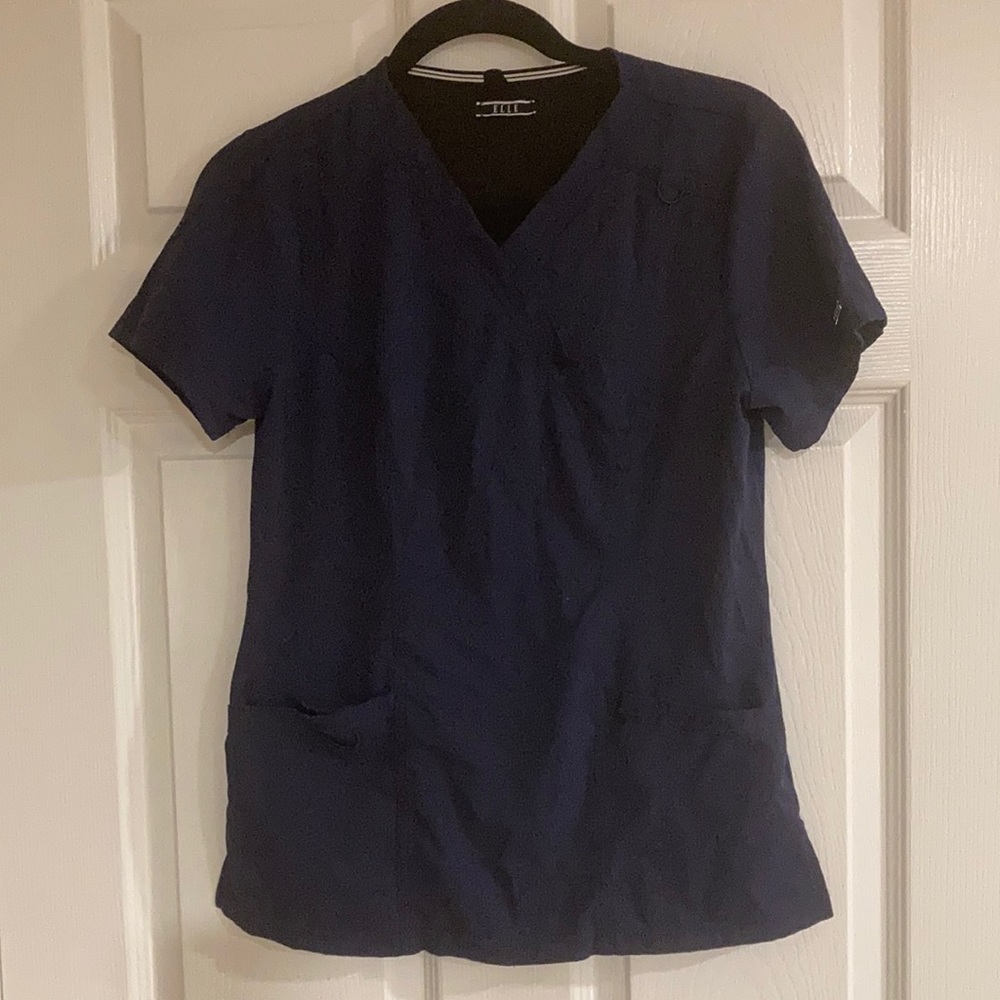 Elle Women’s Navy Scrubs XS petite